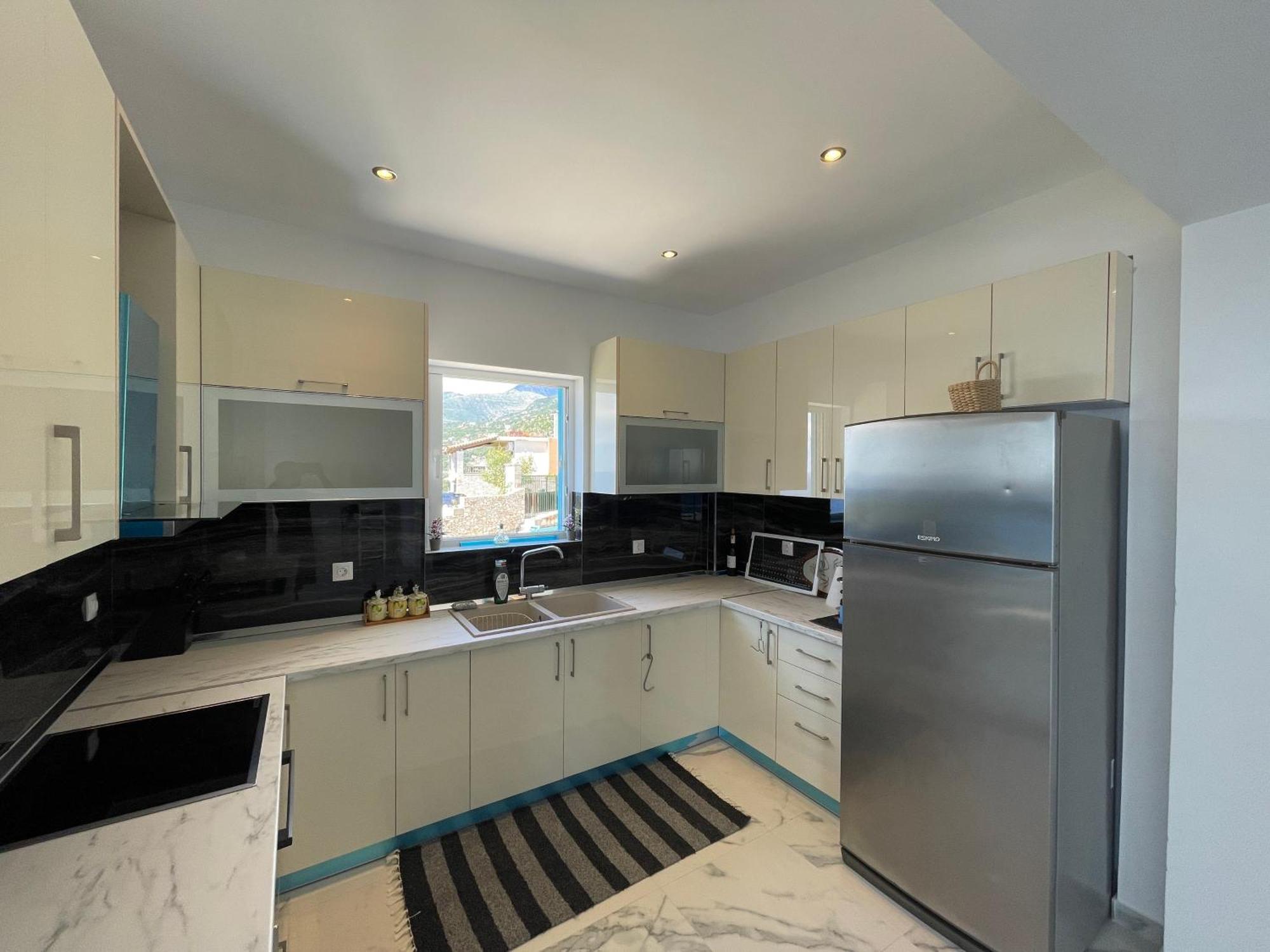 Endless Blue Apartments Dhërmi Екстериор снимка
