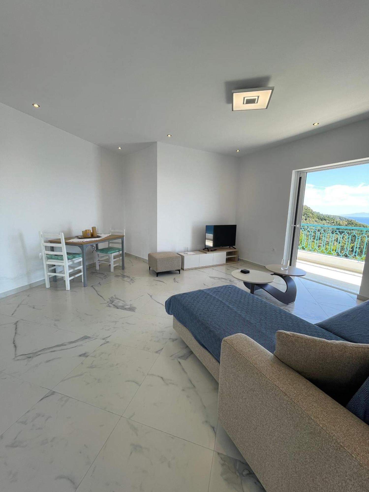 Endless Blue Apartments Dhërmi Екстериор снимка