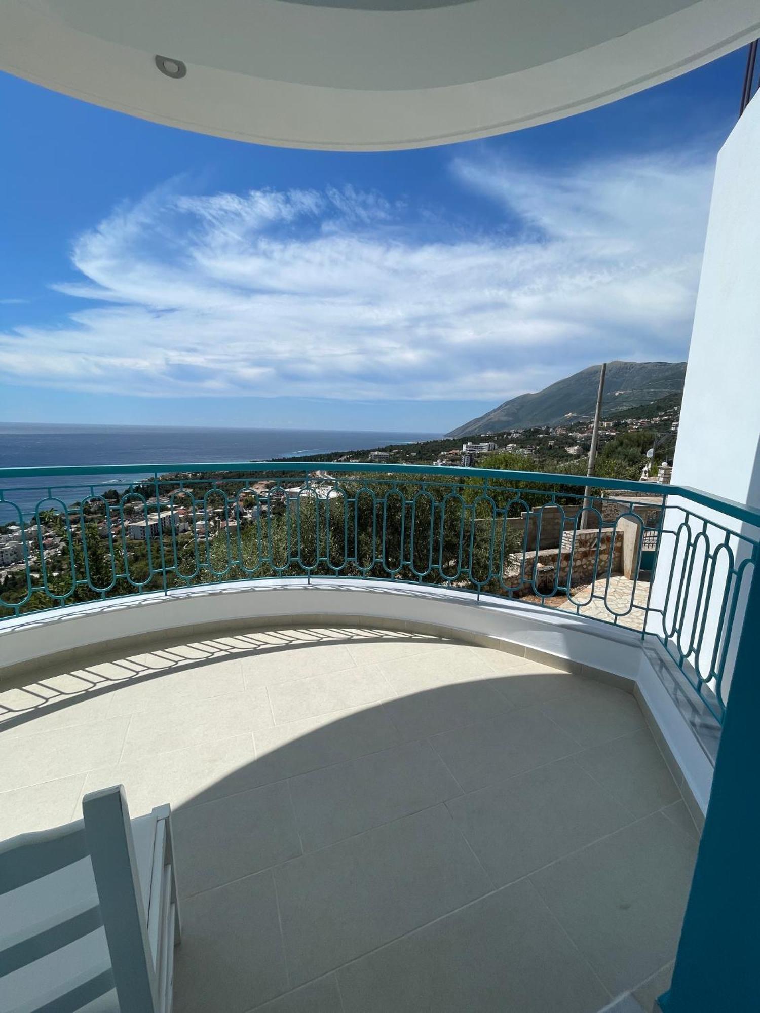 Endless Blue Apartments Dhërmi Екстериор снимка