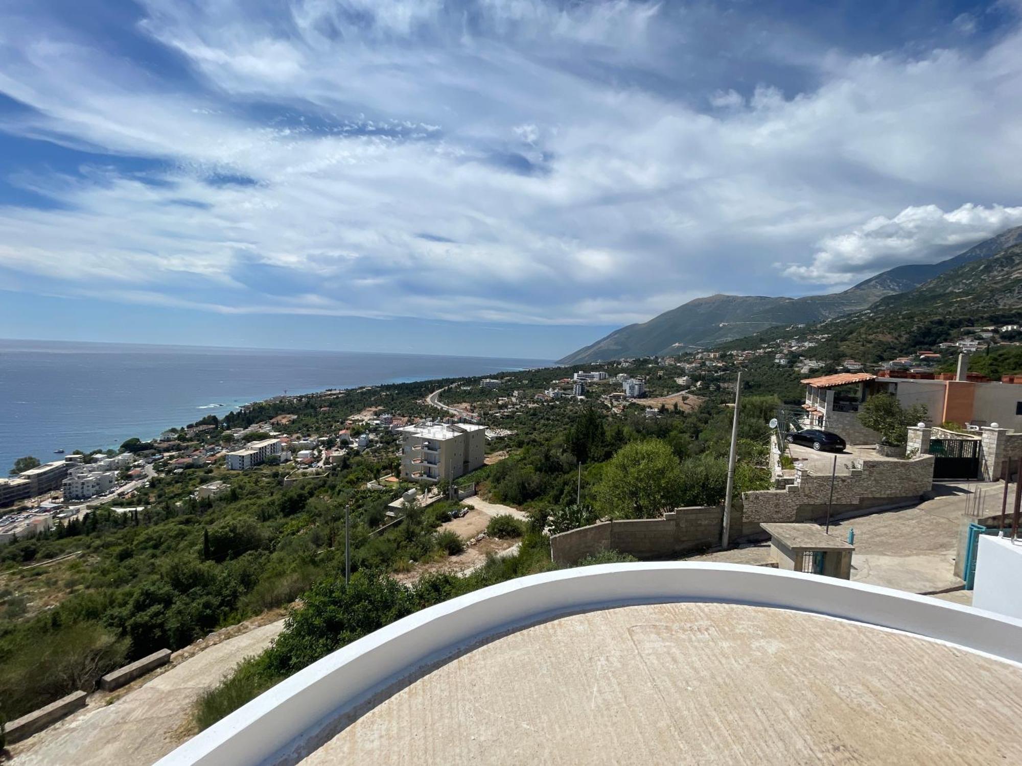 Endless Blue Apartments Dhërmi Екстериор снимка