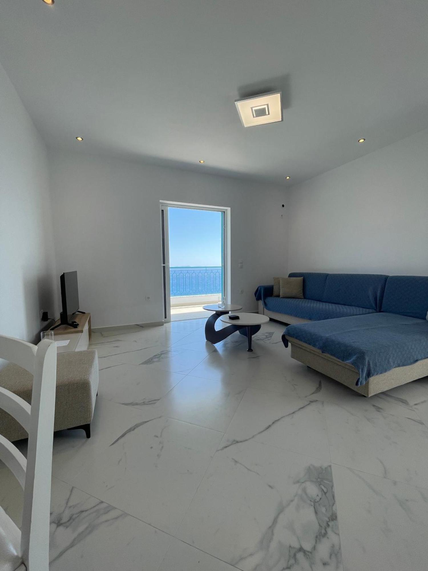 Endless Blue Apartments Dhërmi Екстериор снимка