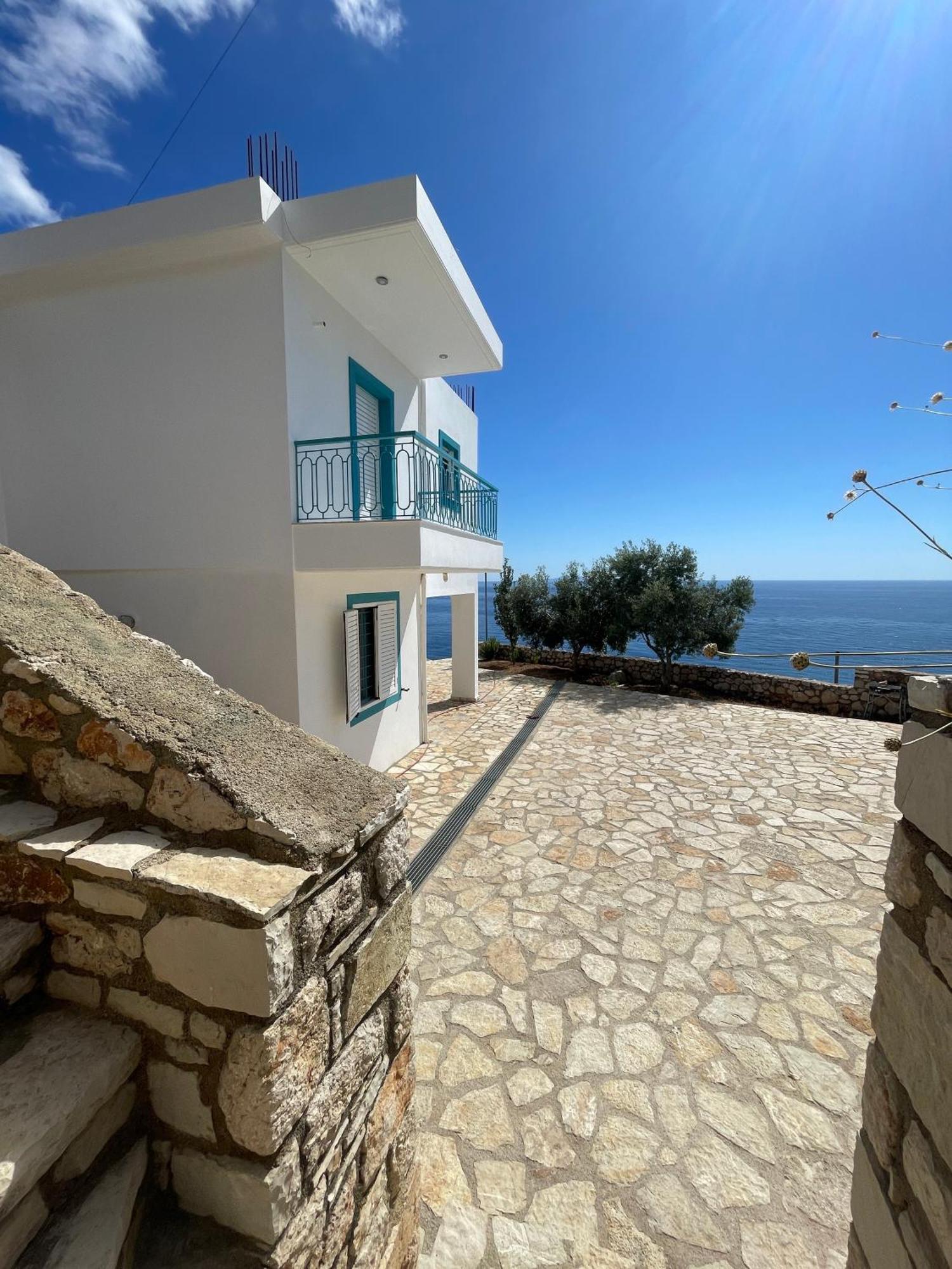 Endless Blue Apartments Dhërmi Екстериор снимка