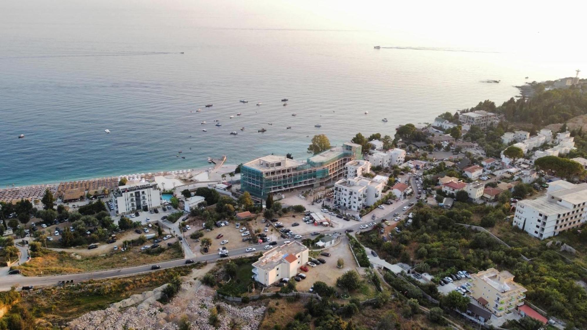 Endless Blue Apartments Dhërmi Екстериор снимка