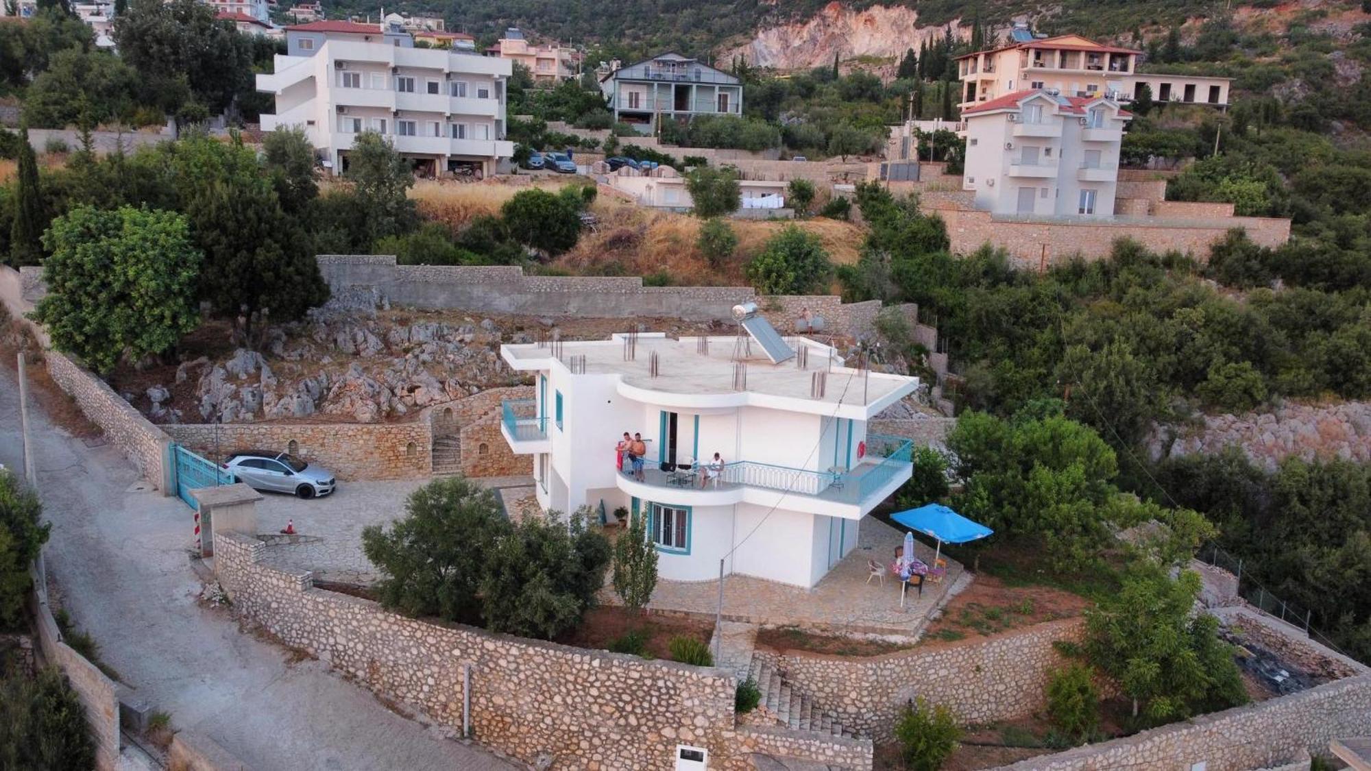 Endless Blue Apartments Dhërmi Екстериор снимка